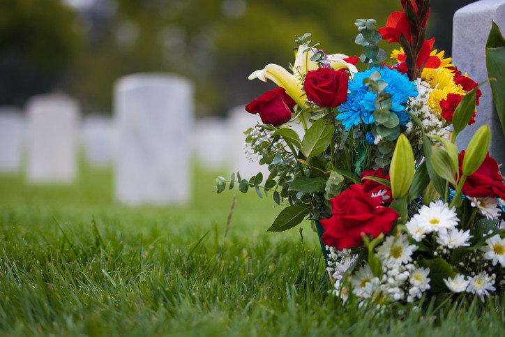 Adornos florales para entierros